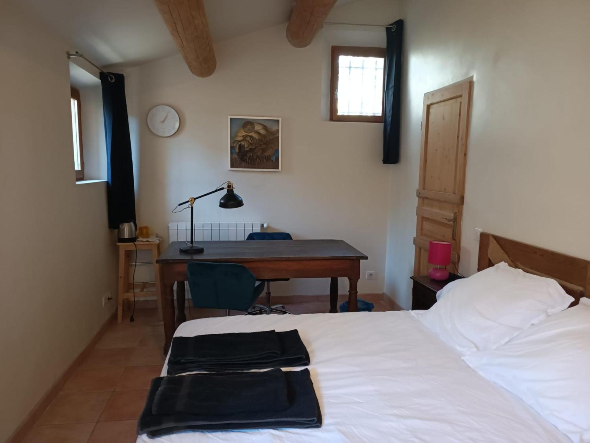 Lou Boulugi Hotel Aix-en-Provence Ngoại thất bức ảnh