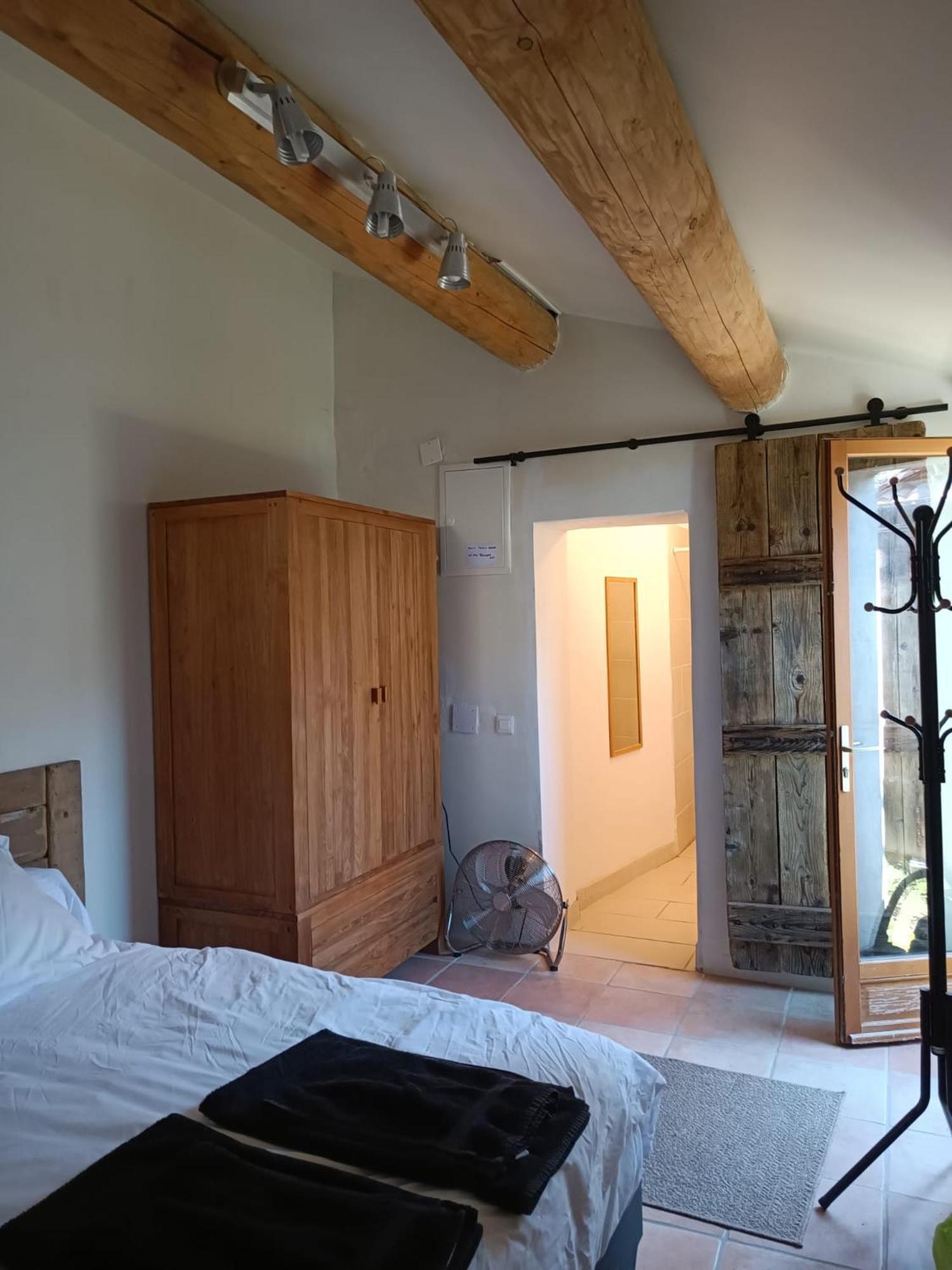 Lou Boulugi Hotel Aix-en-Provence Ngoại thất bức ảnh